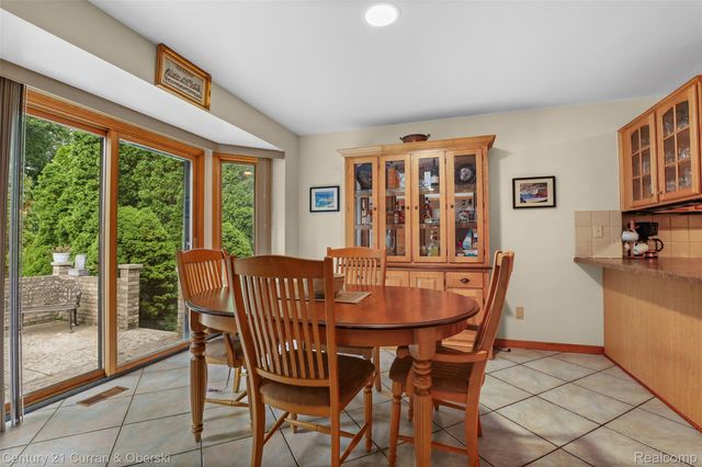 19123 Parkwood Lane, Brownstown Charter Township, MI 48183