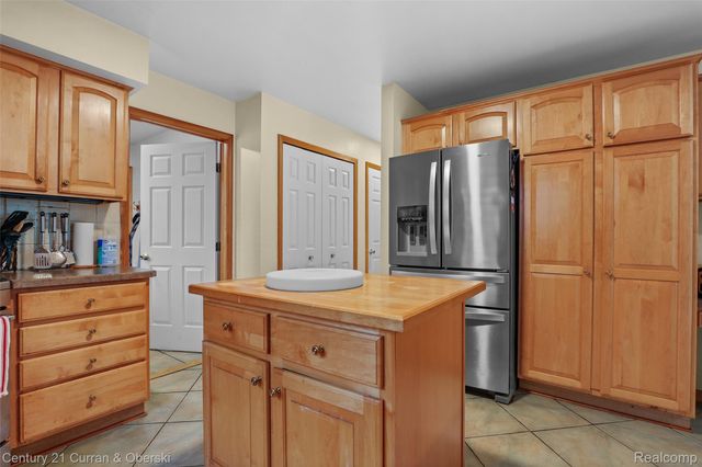 19123 Parkwood Lane, Brownstown Charter Township, MI 48183