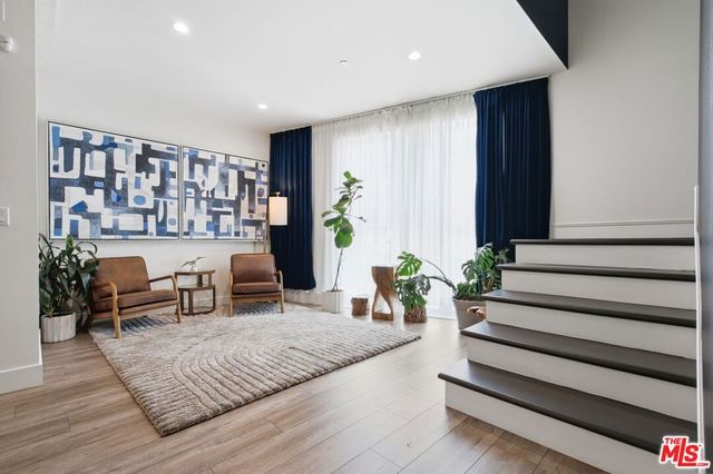5504 W Olympic Boulevard, Los Angeles, CA 90036