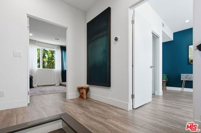 5504 W Olympic Boulevard, Los Angeles, CA 90036