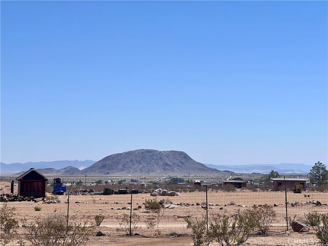 56056 Cone Boulevard, Landers, CA 92285