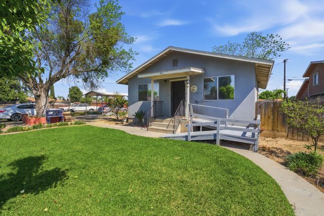 456 N Smith Avenue, Dinuba, CA 93618