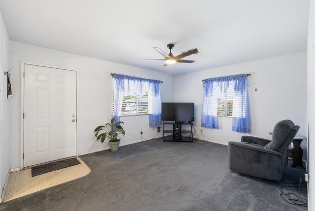 456 N Smith Avenue, Dinuba, CA 93618