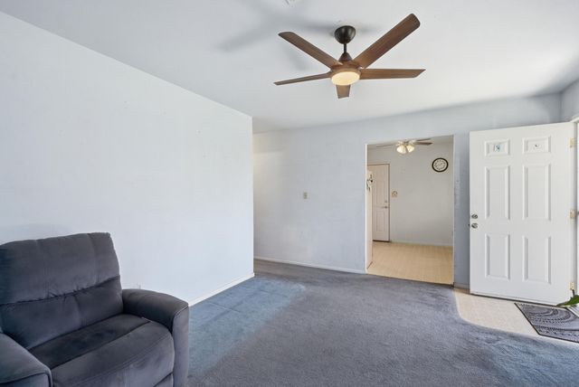 456 N Smith Avenue, Dinuba, CA 93618