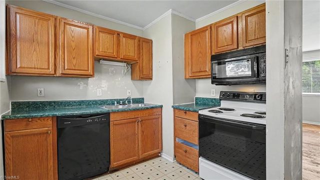 519 Overlook Street, Greensboro, NC 27403