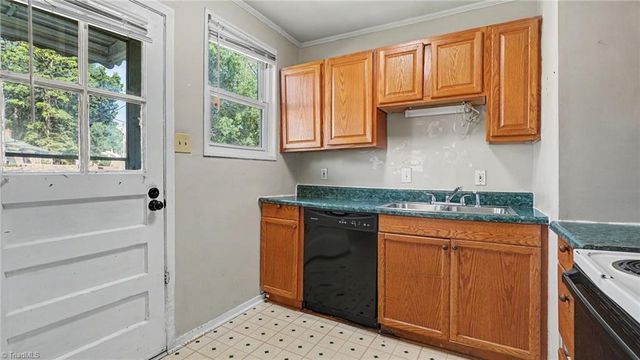 519 Overlook Street, Greensboro, NC 27403
