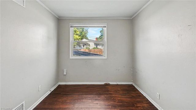 519 Overlook Street, Greensboro, NC 27403