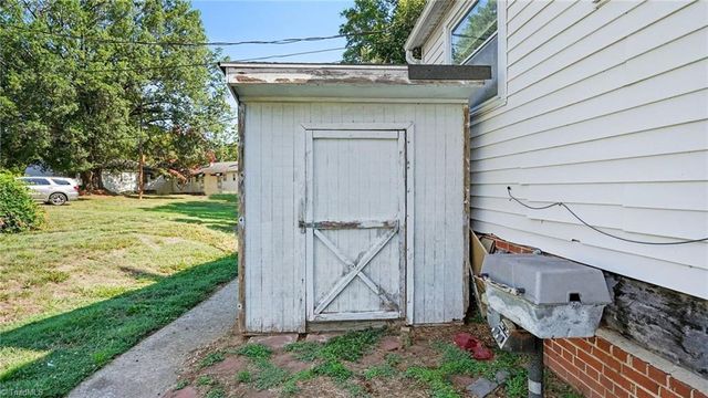 519 Overlook Street, Greensboro, NC 27403