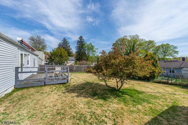 9 Harmony Ln, Denville Twp., NJ 07834
