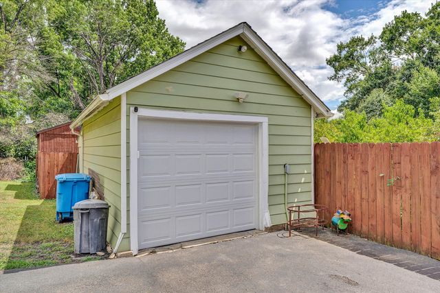 2416 Lofton RD SW, Roanoke, VA 24015