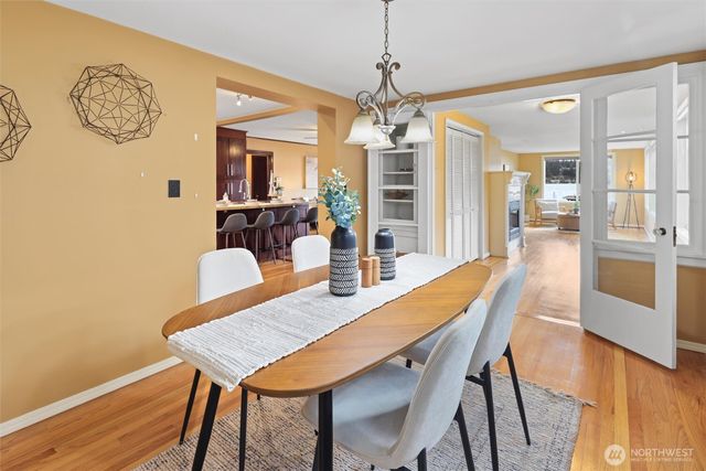 4728 NE 172nd Street, Lake Forest Park, WA 98155