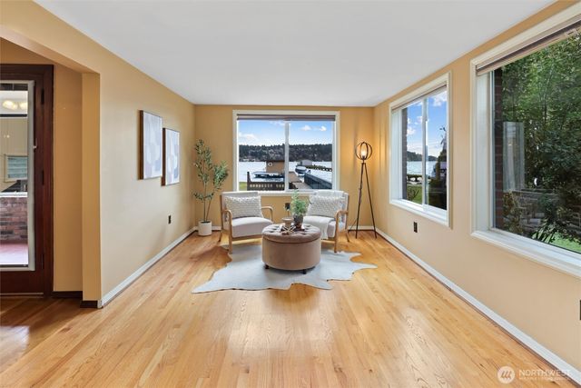 4728 NE 172nd Street, Lake Forest Park, WA 98155