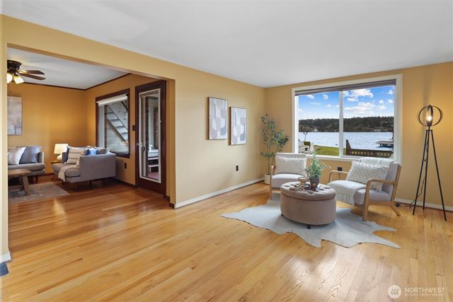 4728 NE 172nd Street, Lake Forest Park, WA 98155