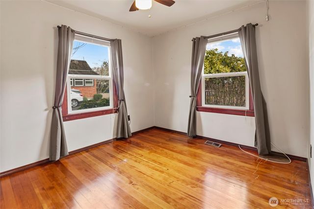 4728 NE 172nd Street, Lake Forest Park, WA 98155