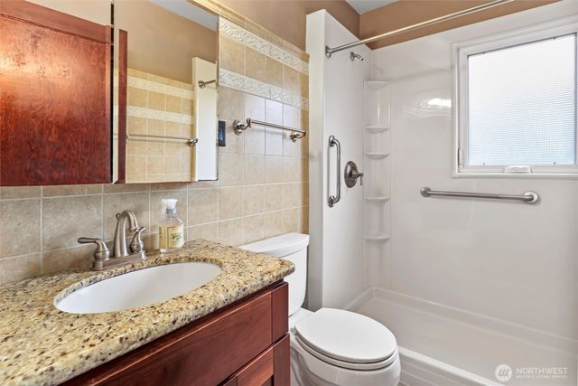 4728 NE 172nd Street, Lake Forest Park, WA 98155