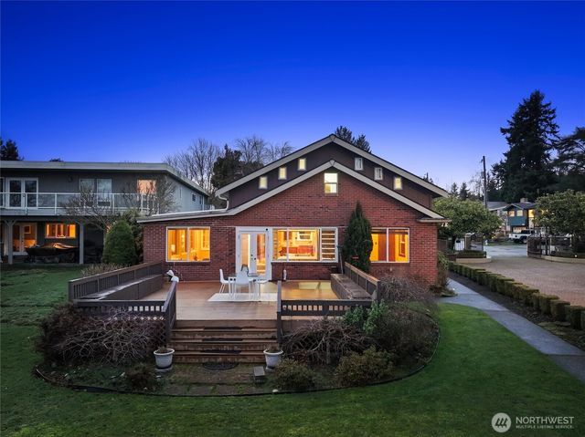 4728 NE 172nd Street, Lake Forest Park, WA 98155