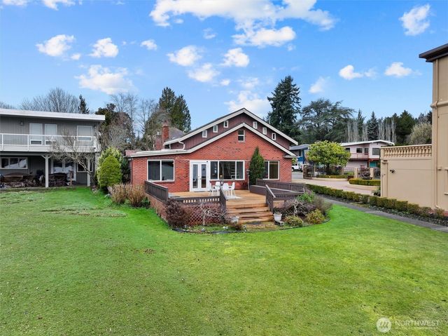 4728 NE 172nd Street, Lake Forest Park, WA 98155