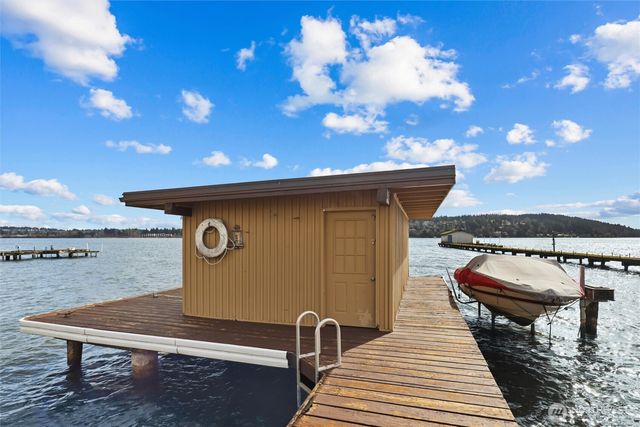 4728 NE 172nd Street, Lake Forest Park, WA 98155