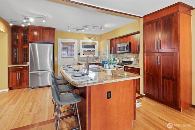 4728 NE 172nd Street, Lake Forest Park, WA 98155