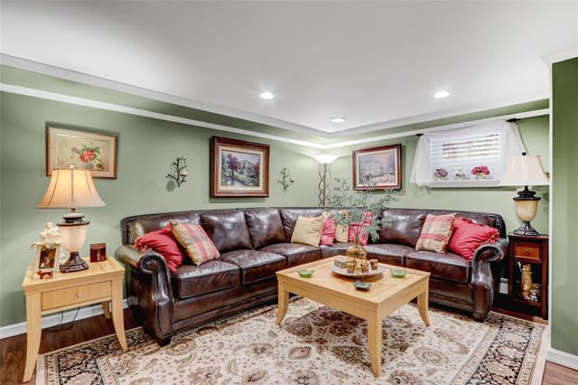 233 Willow Street, Massapequa Park, NY 11762