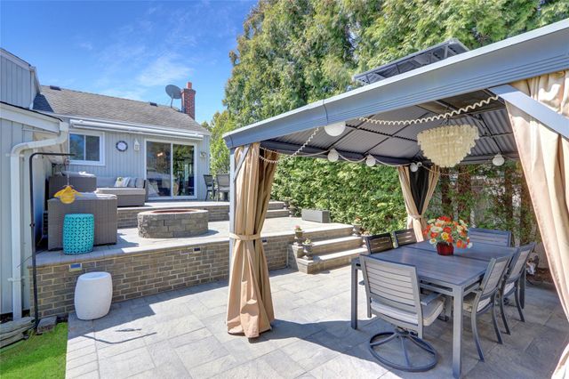 233 Willow Street, Massapequa Park, NY 11762