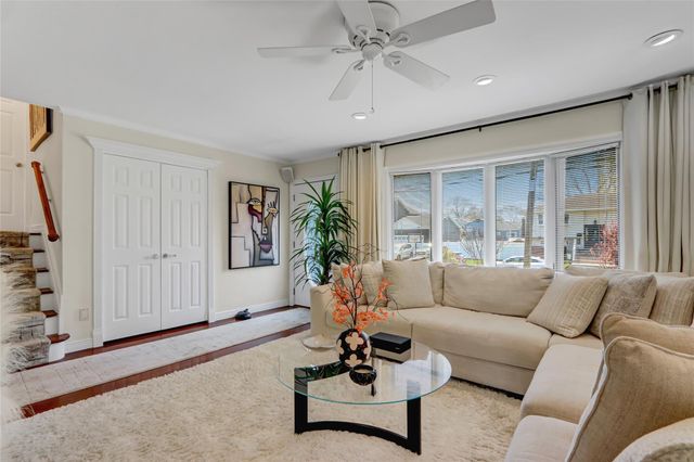 233 Willow Street, Massapequa Park, NY 11762