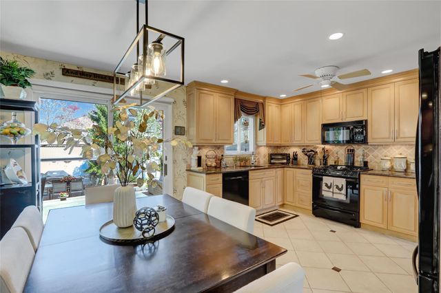 233 Willow Street, Massapequa Park, NY 11762