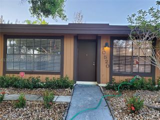 10520 Buttonwood Ave 10520, Pembroke Pines, FL 33026