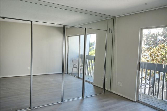 5056 Glenmont Drive, Houston, TX 77081