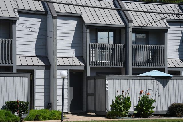 5056 Glenmont Drive, Houston, TX 77081