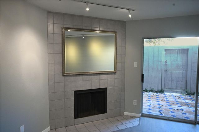 5056 Glenmont Drive, Houston, TX 77081