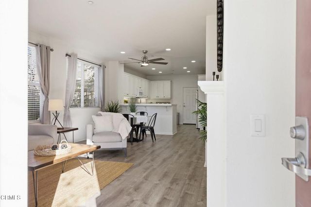 1740 Tanager Street 2-102, Ventura, CA 93003
