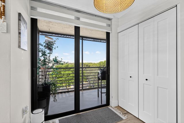 1000 Colony Point Cir 501, Pembroke Pines, FL 33026