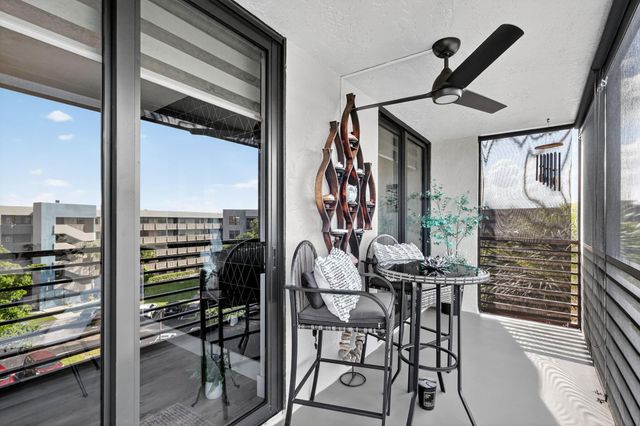 1000 Colony Point Cir 501, Pembroke Pines, FL 33026