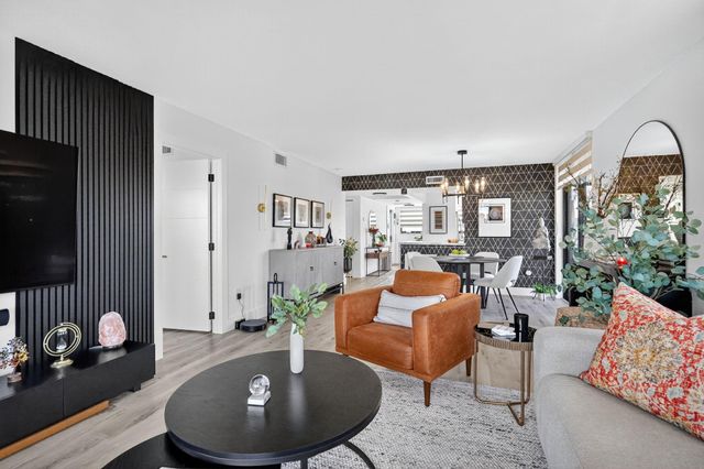 1000 Colony Point Cir 501, Pembroke Pines, FL 33026