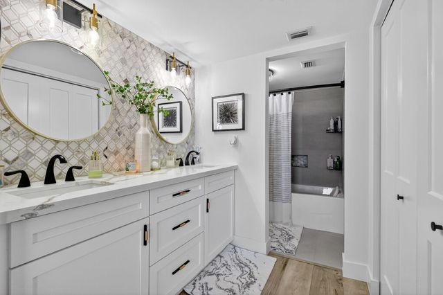 1000 Colony Point Cir 501, Pembroke Pines, FL 33026