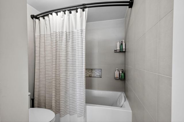 1000 Colony Point Cir 501, Pembroke Pines, FL 33026