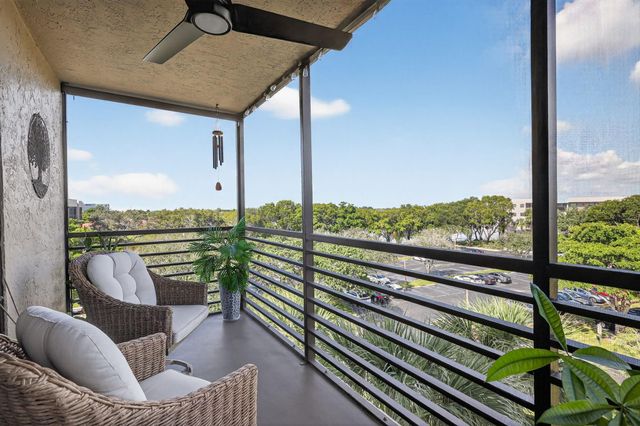 1000 Colony Point Cir 501, Pembroke Pines, FL 33026