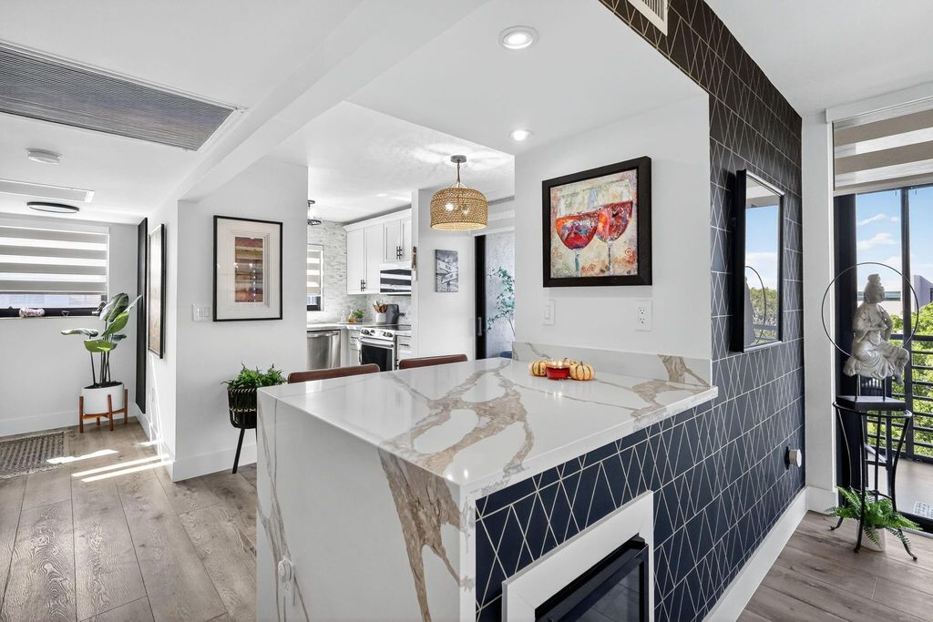 1000 Colony Point Cir 501, Pembroke Pines, FL 33026