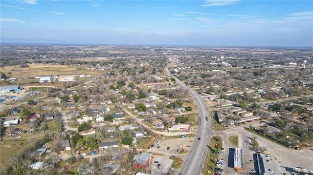 806 N Oneal Street, Caldwell, TX 77836