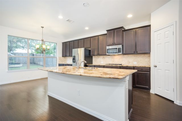 342 Manchester Drive, Roanoke, TX 76262