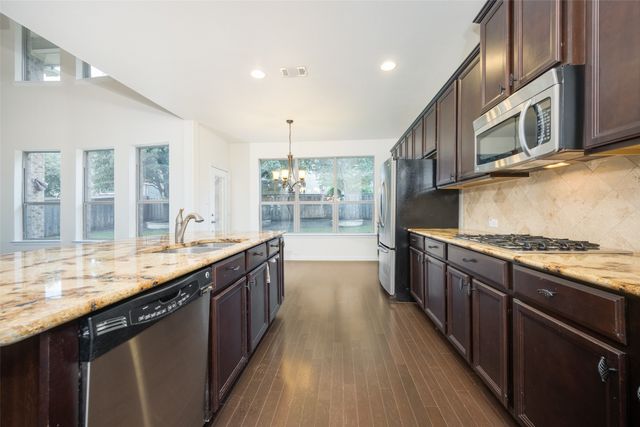 342 Manchester Drive, Roanoke, TX 76262