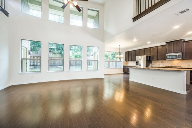 342 Manchester Drive, Roanoke, TX 76262