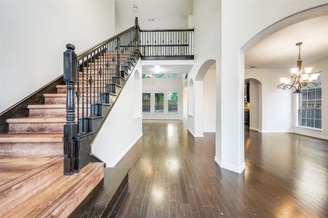 342 Manchester Drive, Roanoke, TX 76262