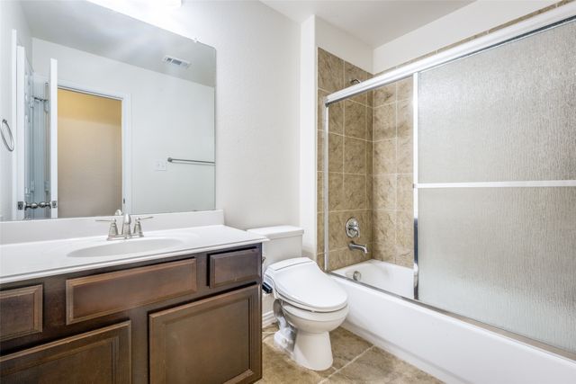 342 Manchester Drive, Roanoke, TX 76262