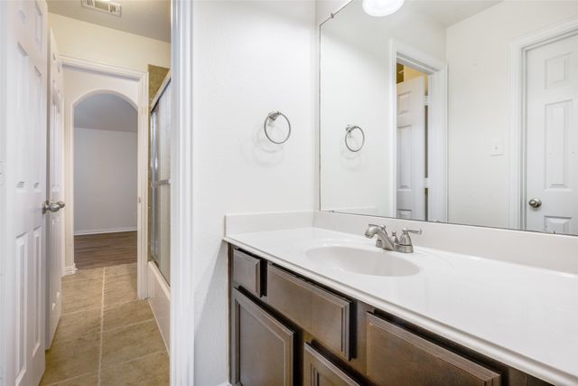 342 Manchester Drive, Roanoke, TX 76262