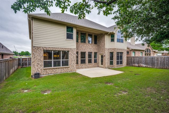 342 Manchester Drive, Roanoke, TX 76262