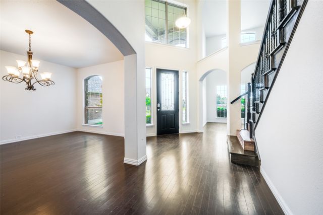 342 Manchester Drive, Roanoke, TX 76262