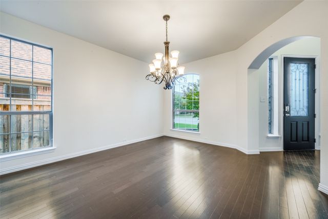 342 Manchester Drive, Roanoke, TX 76262