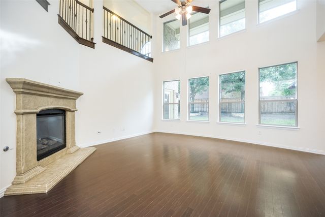 342 Manchester Drive, Roanoke, TX 76262